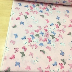 Sevimli Pembeli Kelebekler Poplin Kumaş Sevimli Pembeli Kelebekler Poplin Kumaş